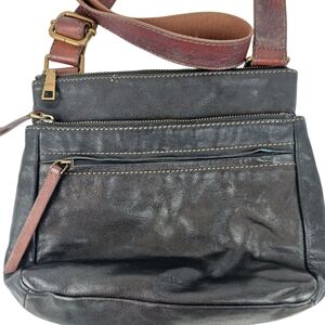 Fossil Leather Crossbody Black Tan Trim Adustable